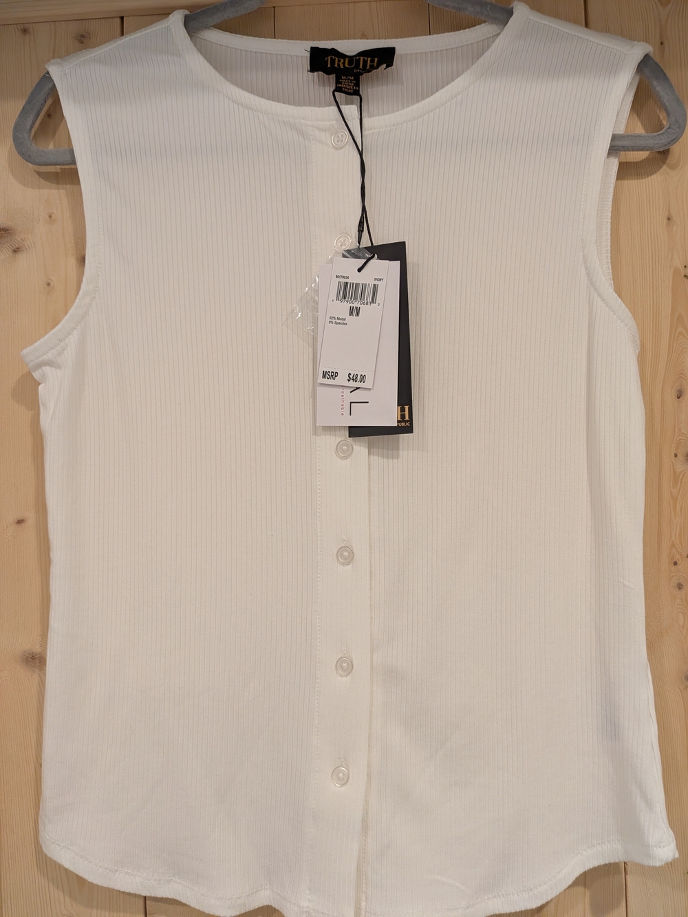 Truth Sleeveless Button-Front Ribbed Tank in White